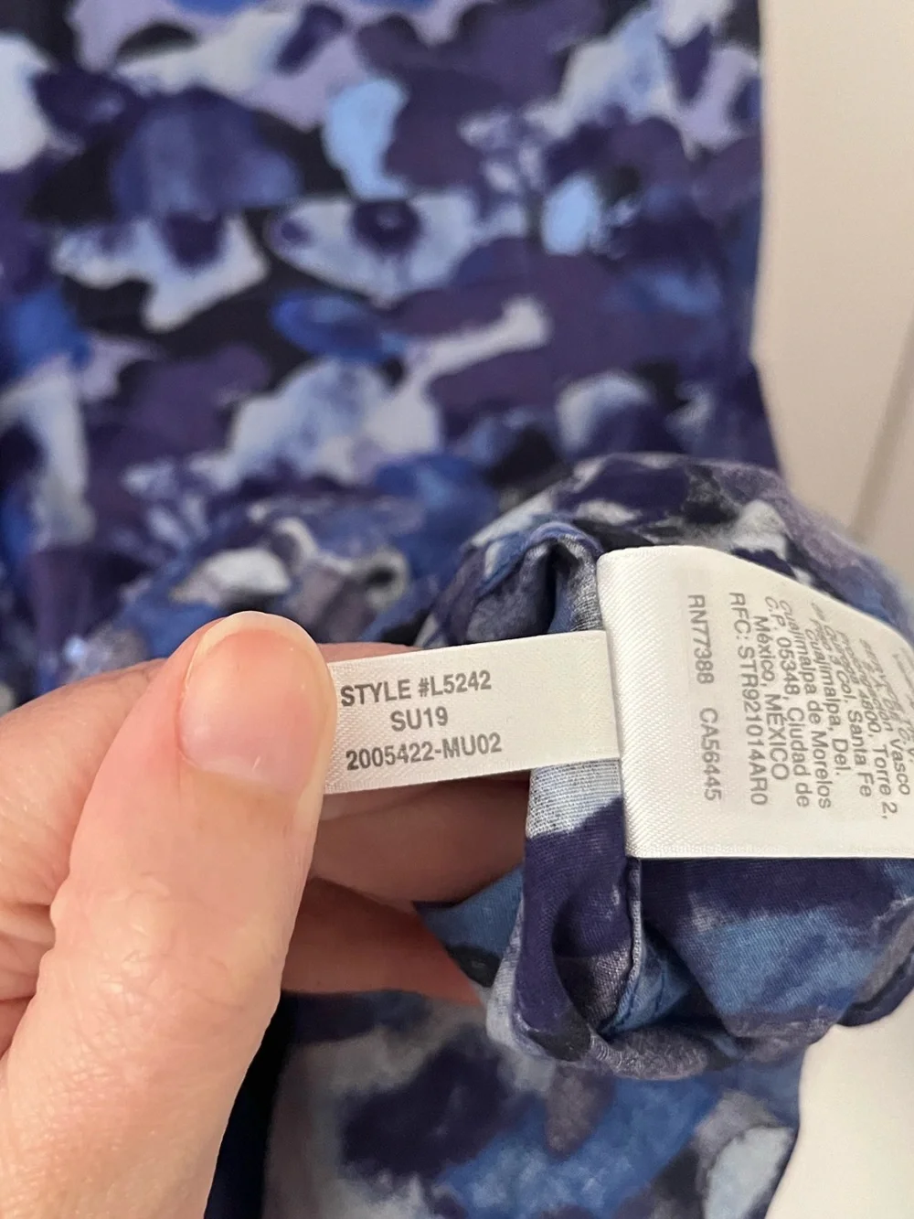 J. Crew Mercantile Men’s Watercolor Blue Camo Print Short Sleeve Button Down M